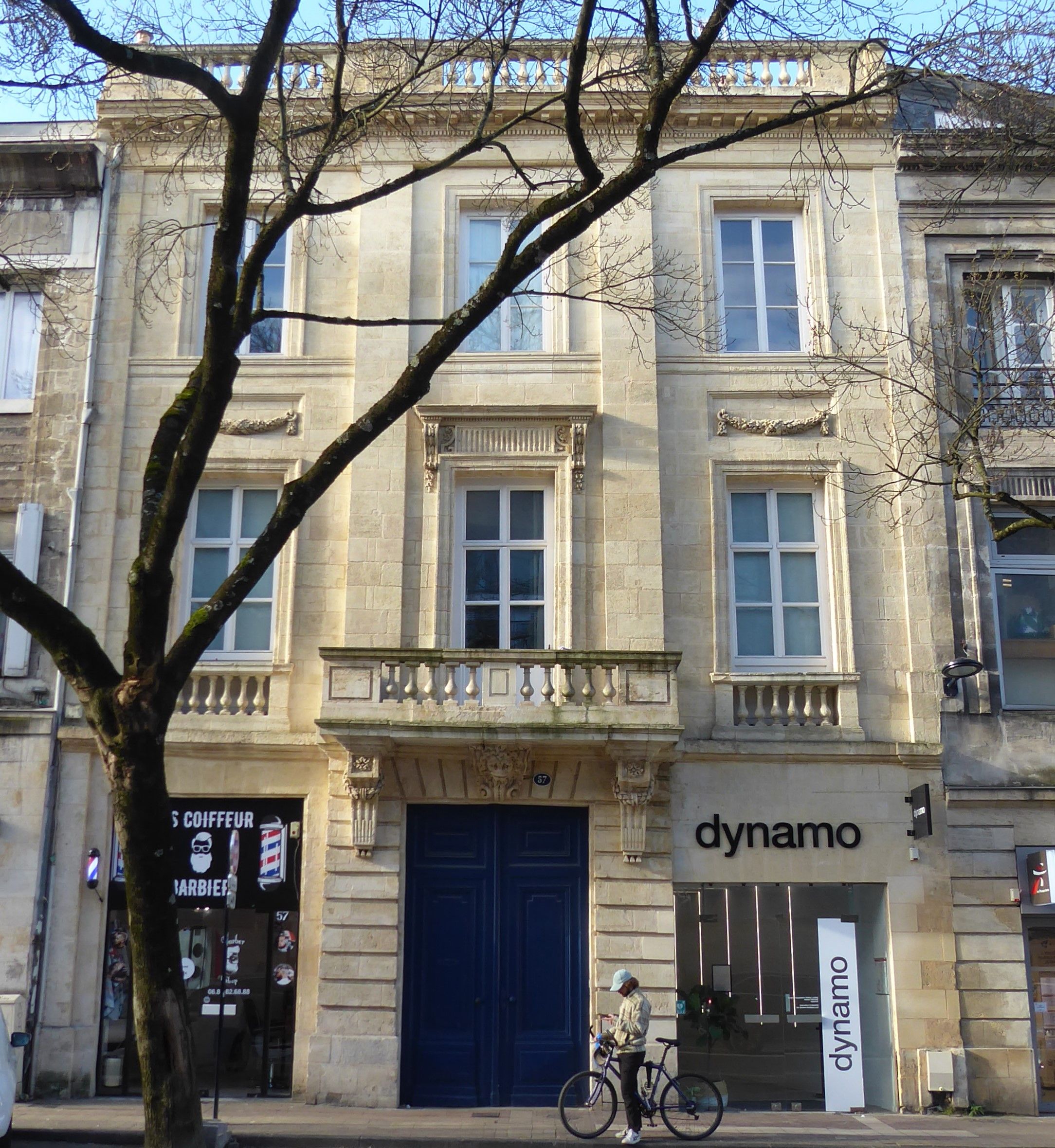 une maison cours d'Albret